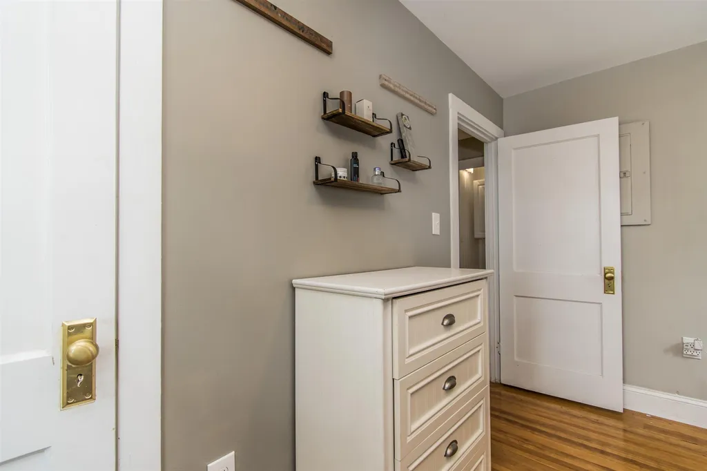 19 Cole Street Kittery ME 03904