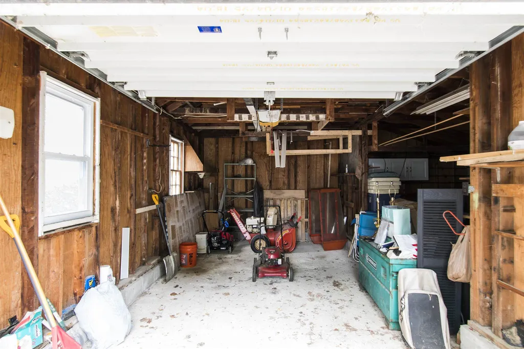 19 Cole Street Kittery ME 03904