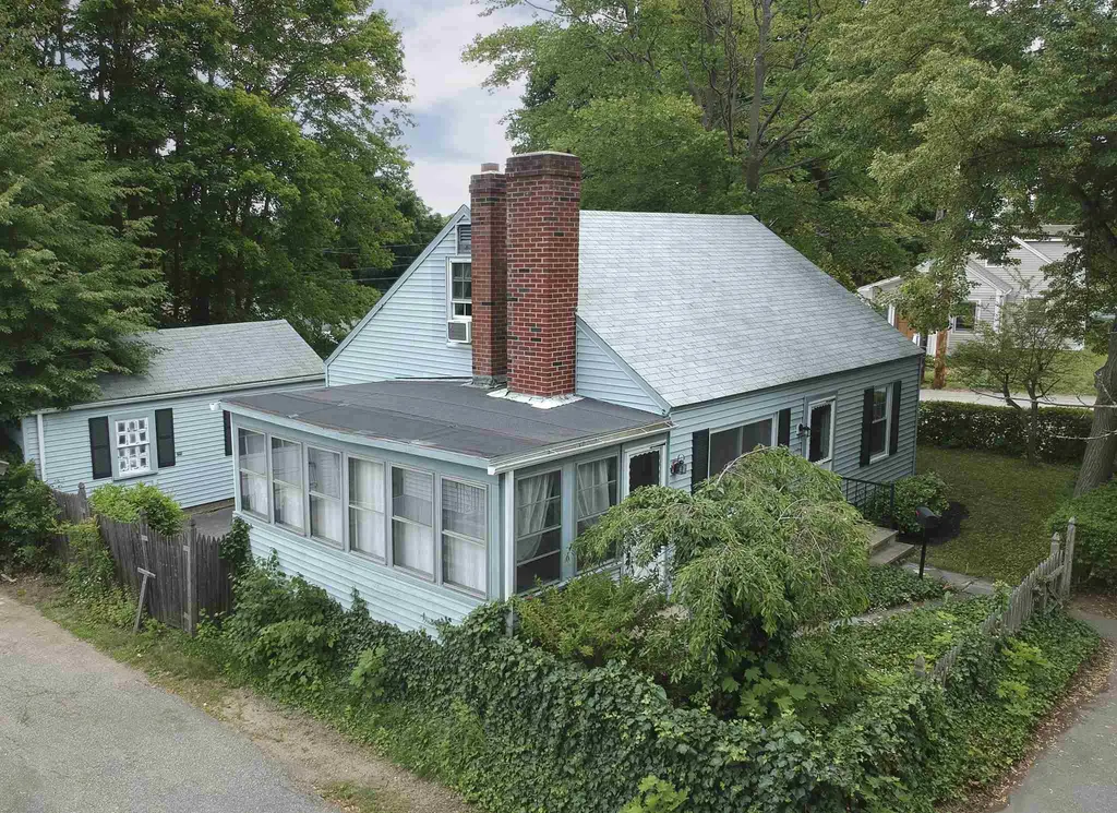 19 Cole Street Kittery ME 03904
