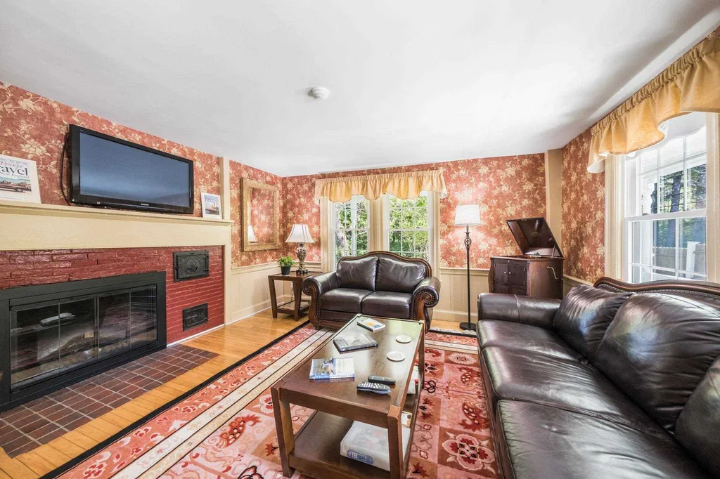 53 Parade Road Meredith NH 03253