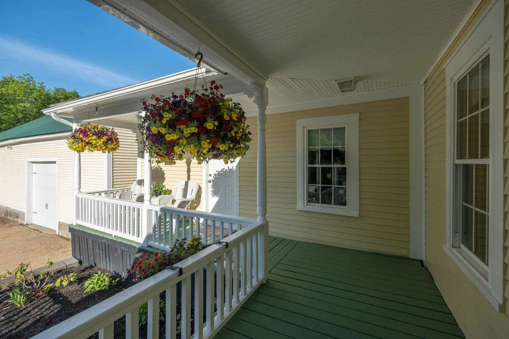 53 Parade Road Meredith NH 03253
