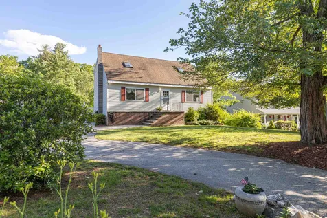 222 Shore Drive Salem NH 03079