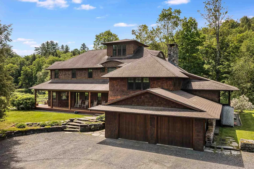 989 Moscow Road Stowe VT 05672