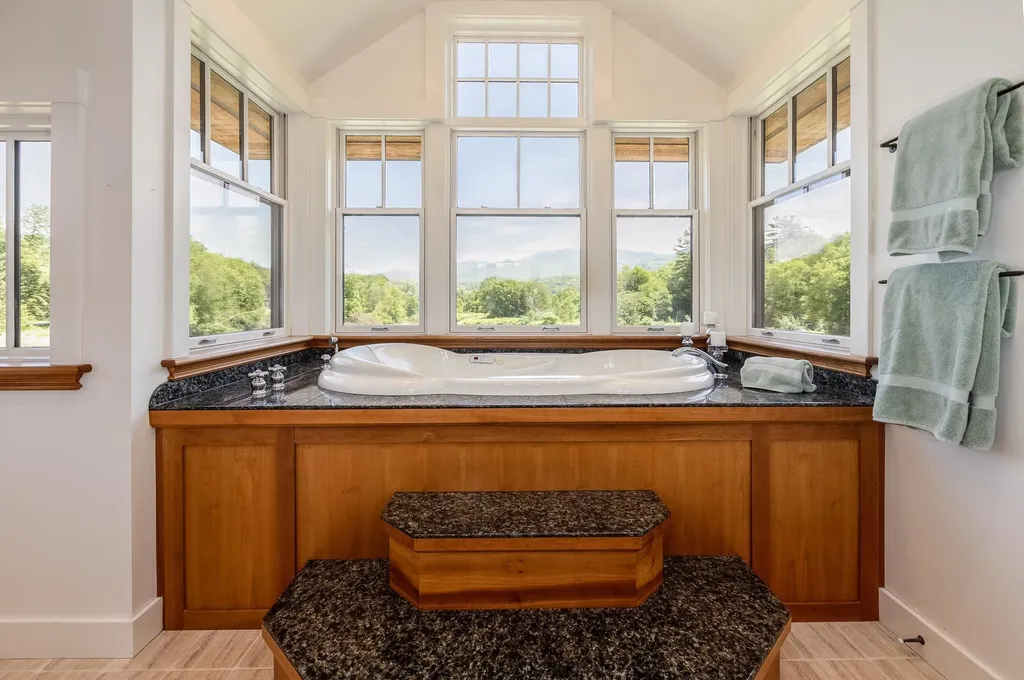 989 Moscow Road Stowe VT 05672