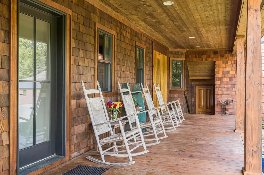 989 Moscow Road Stowe VT 05672
