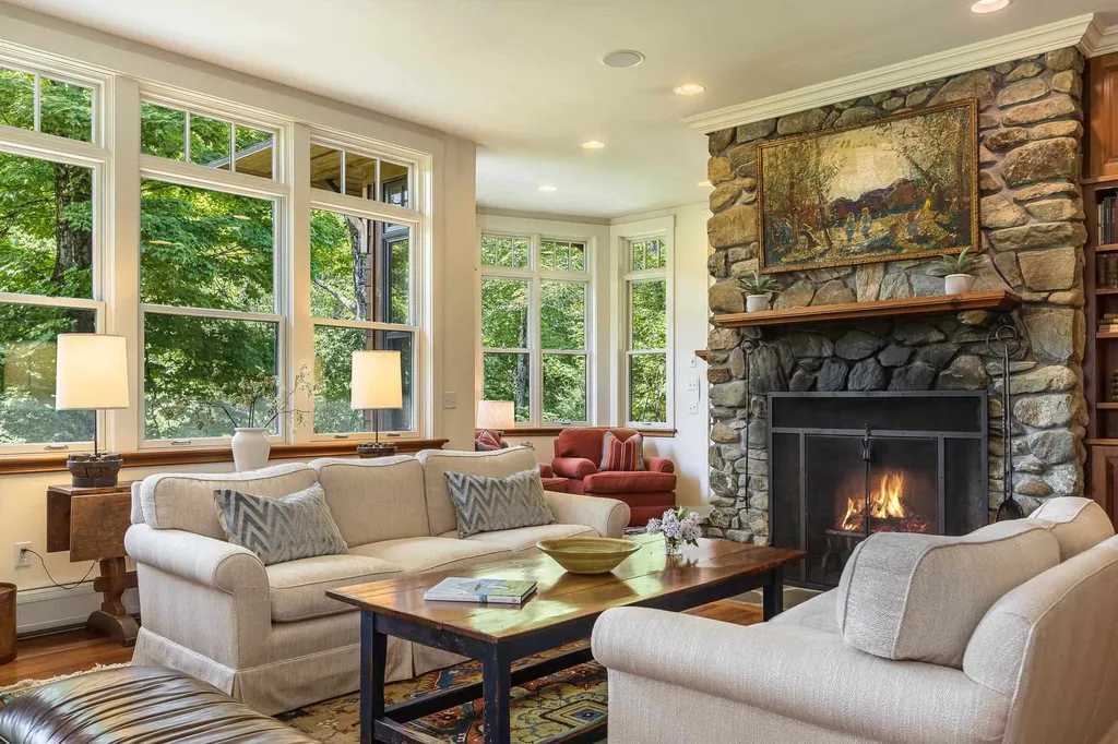 989 Moscow Road Stowe VT 05672