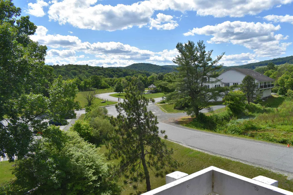 1856 Quechee Main Street Hartford VT 05059