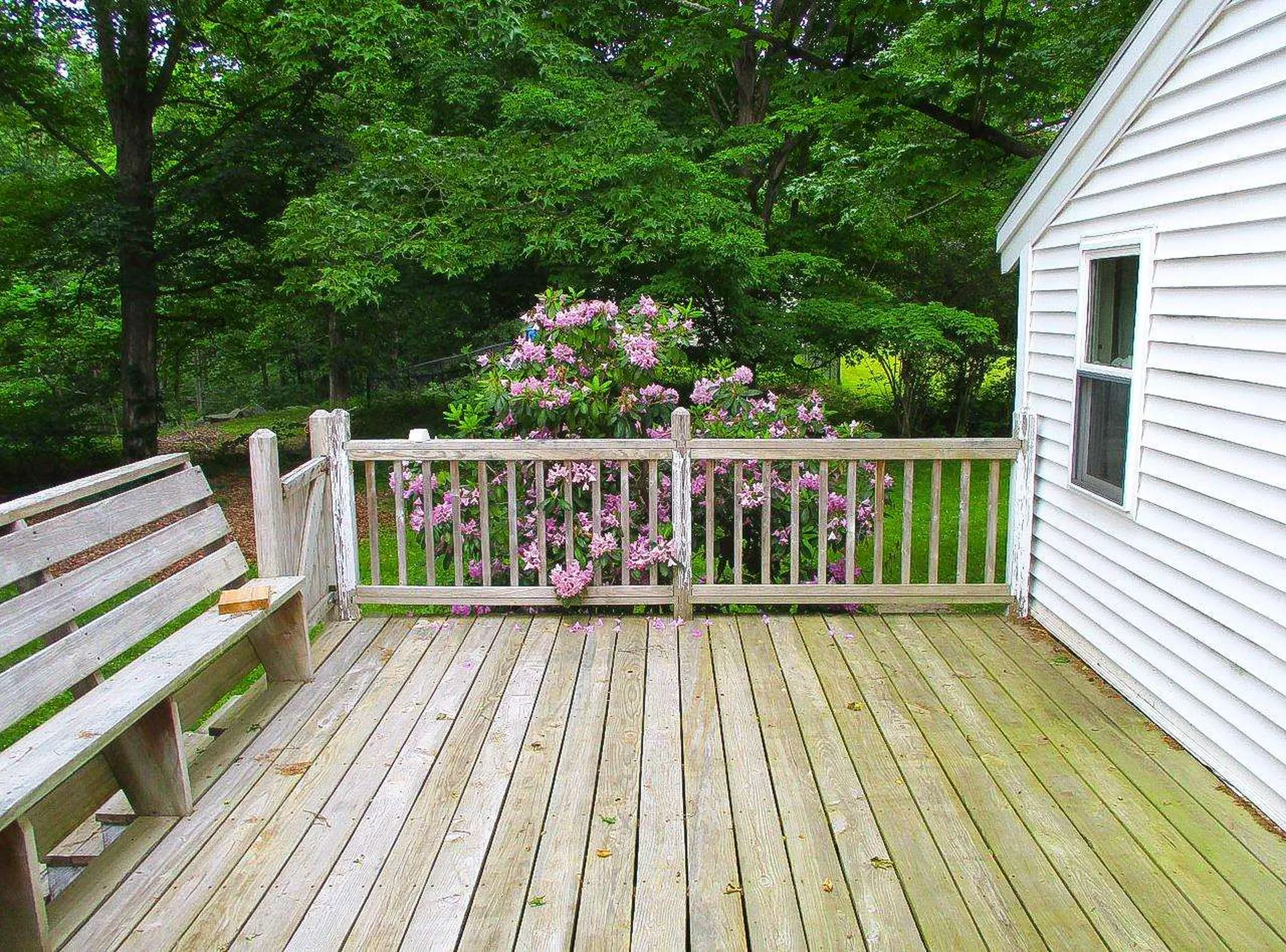 3 Weare Road Hampton Falls NH 03844-2201