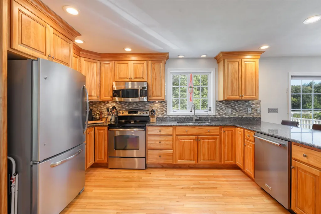 2 Fieldstone Lane Hampton Falls NH 03844