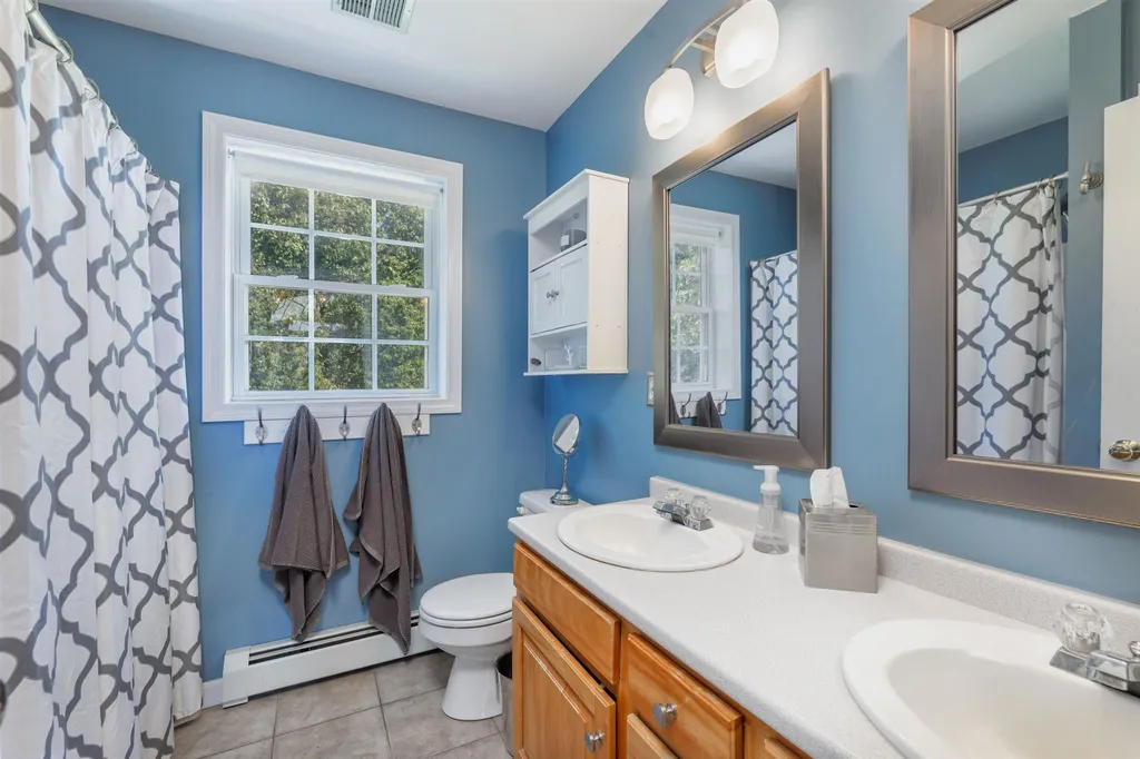 2 Fieldstone Lane Hampton Falls NH 03844