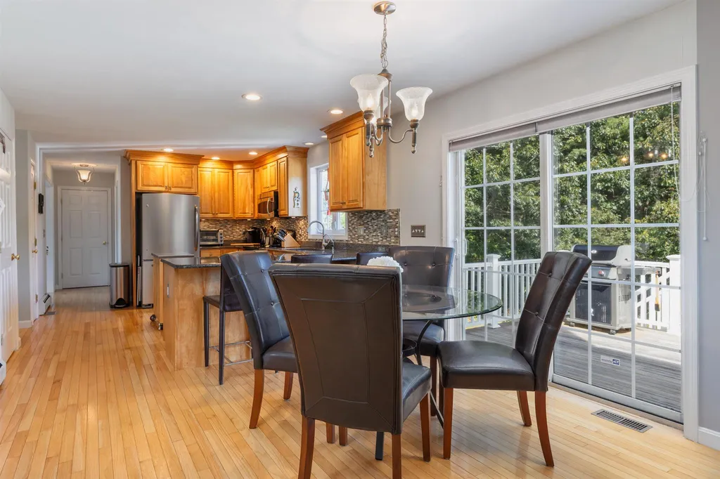 2 Fieldstone Lane Hampton Falls NH 03844