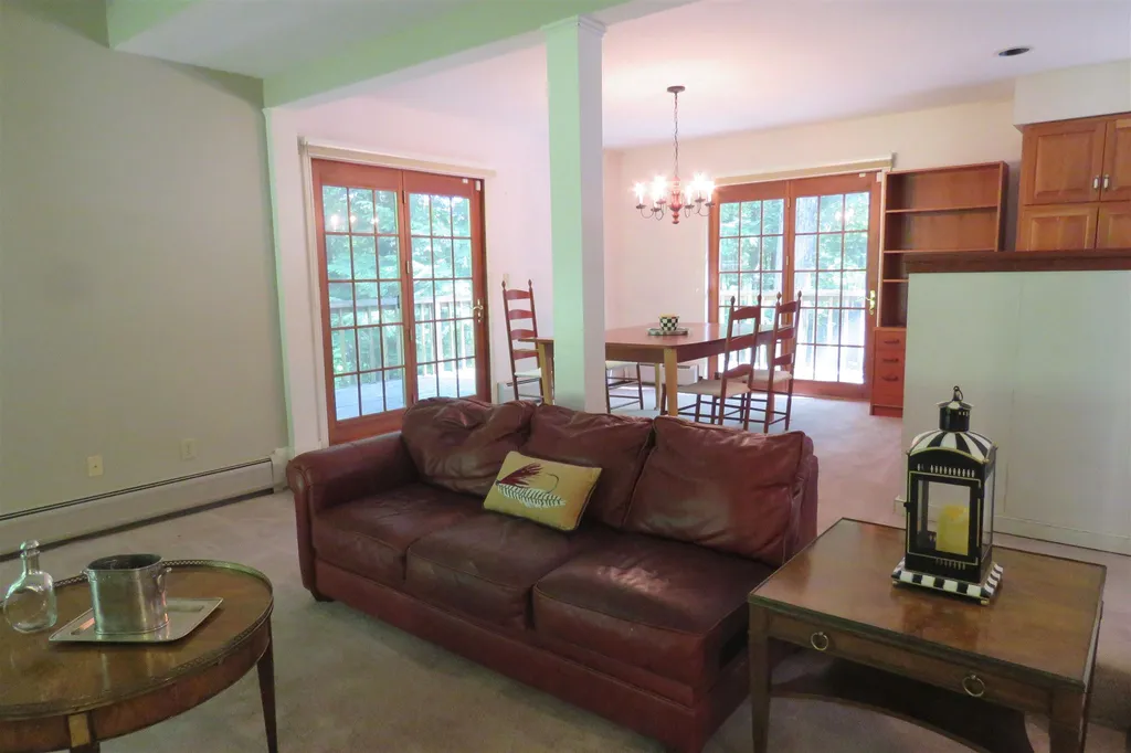68 Chittenden Way Hartford VT 05059