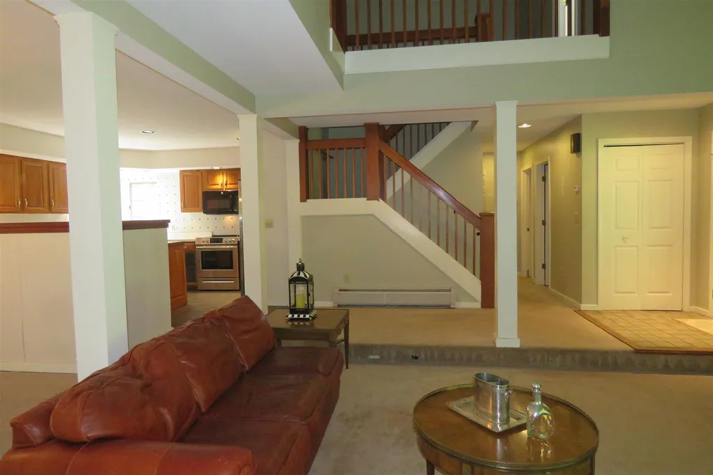 68 Chittenden Way Hartford VT 05059