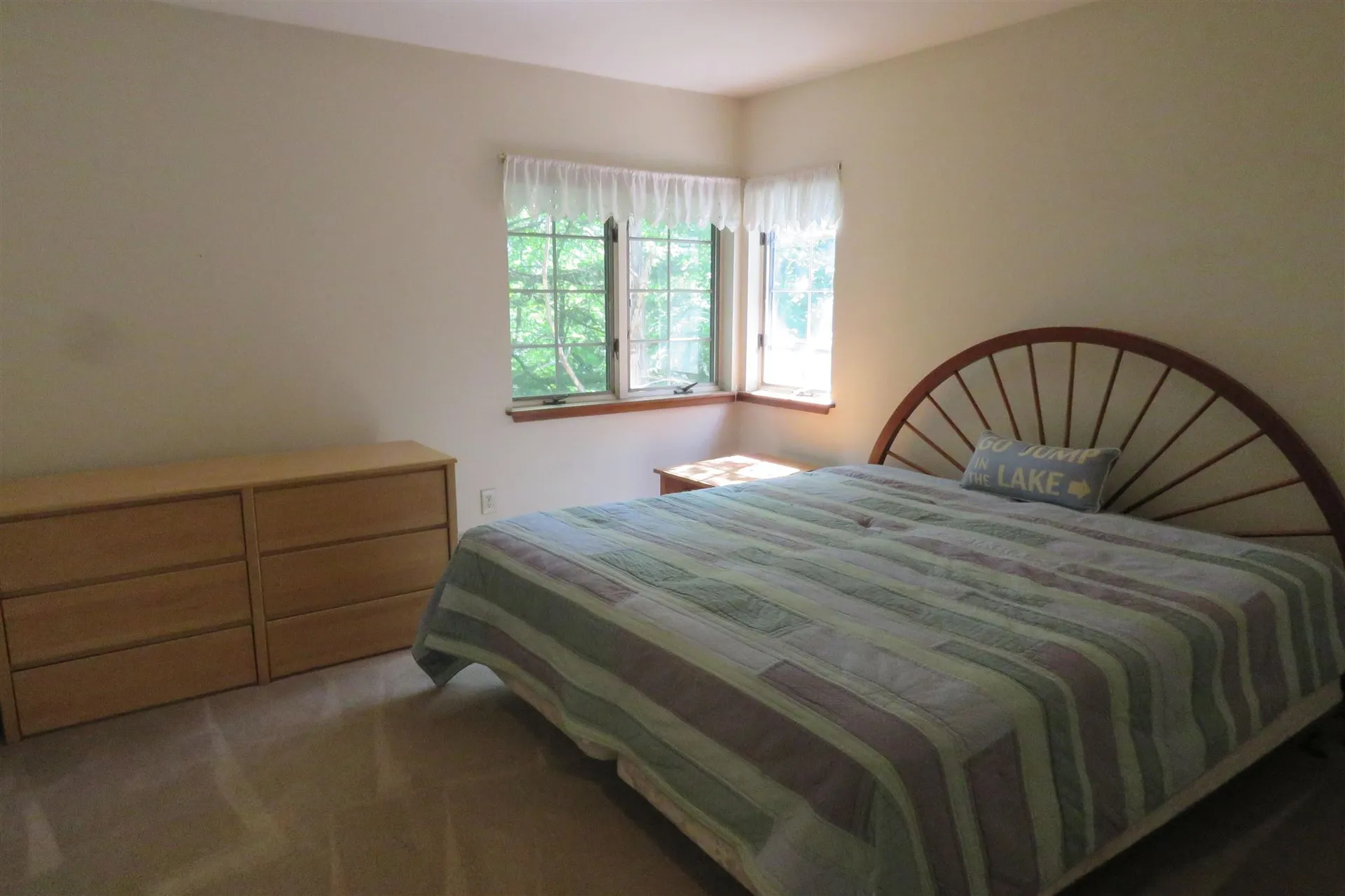 68 Chittenden Way Hartford VT 05059