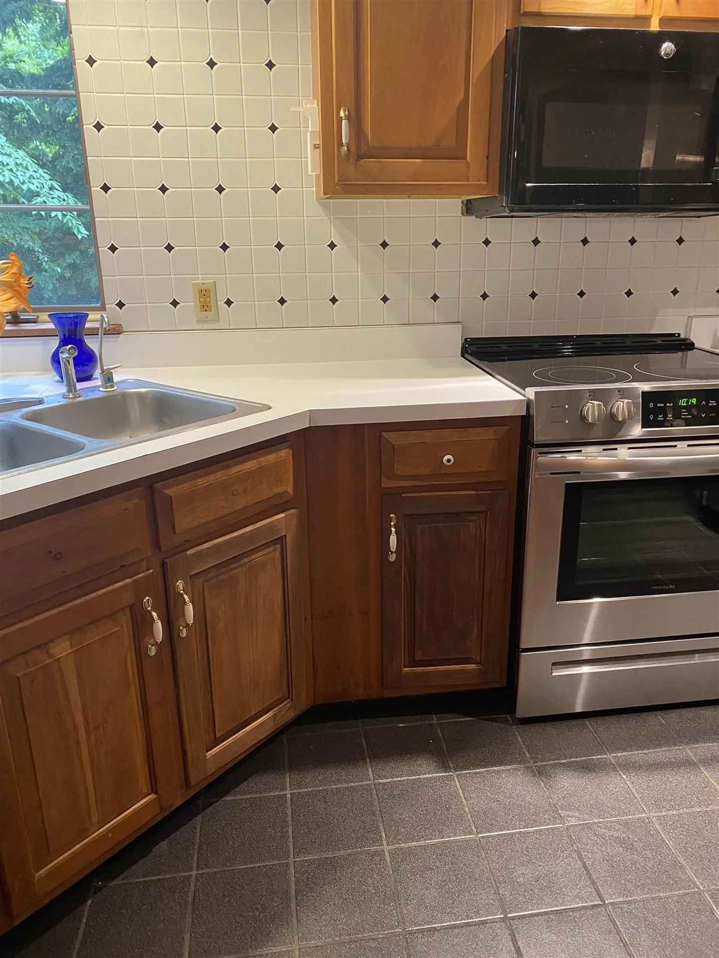 68 Chittenden Way Hartford VT 05059