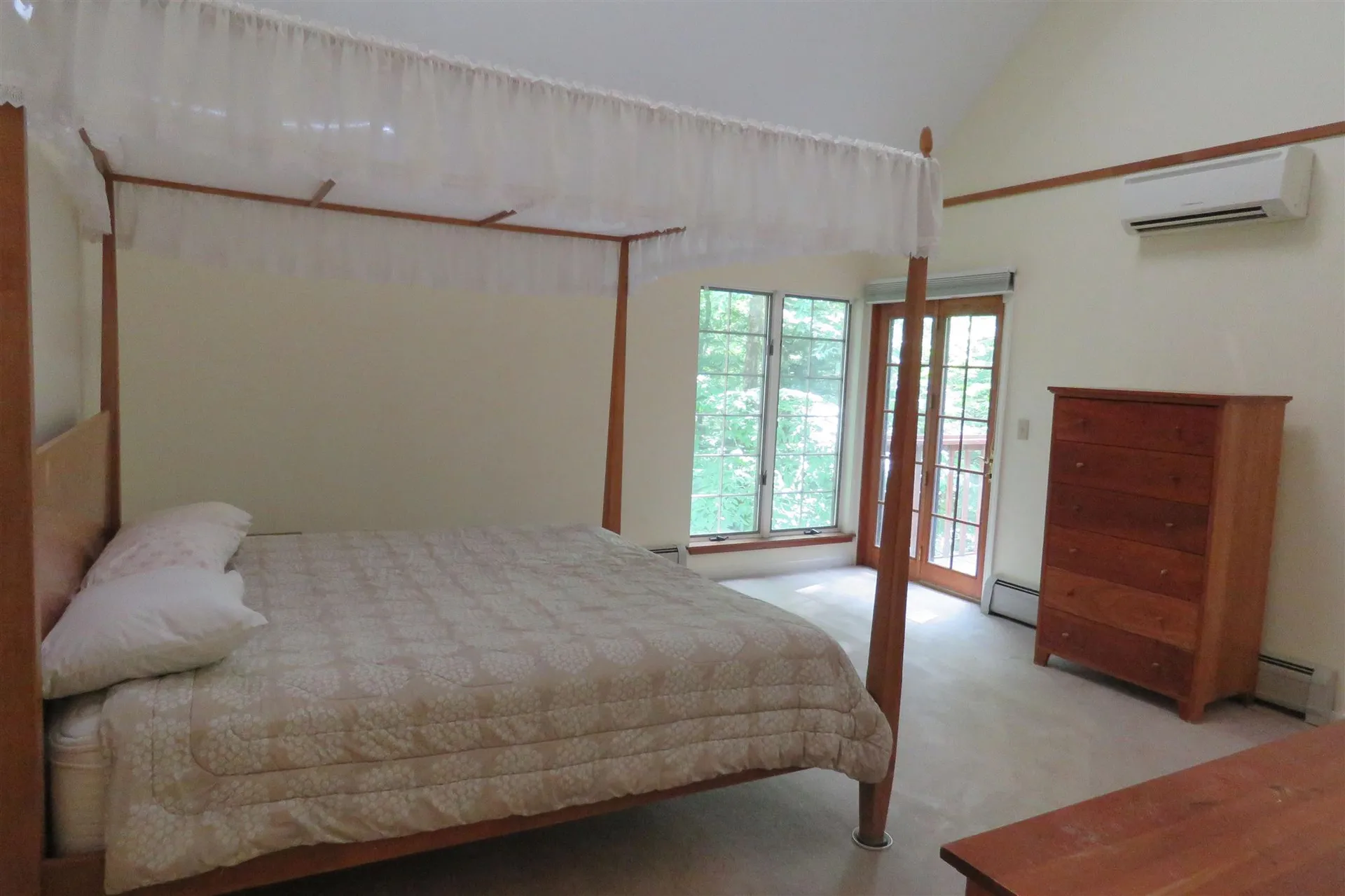 68 Chittenden Way Hartford VT 05059