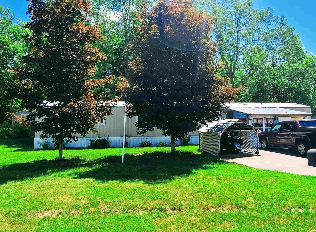 11 Bellic Street Claremont NH 03743