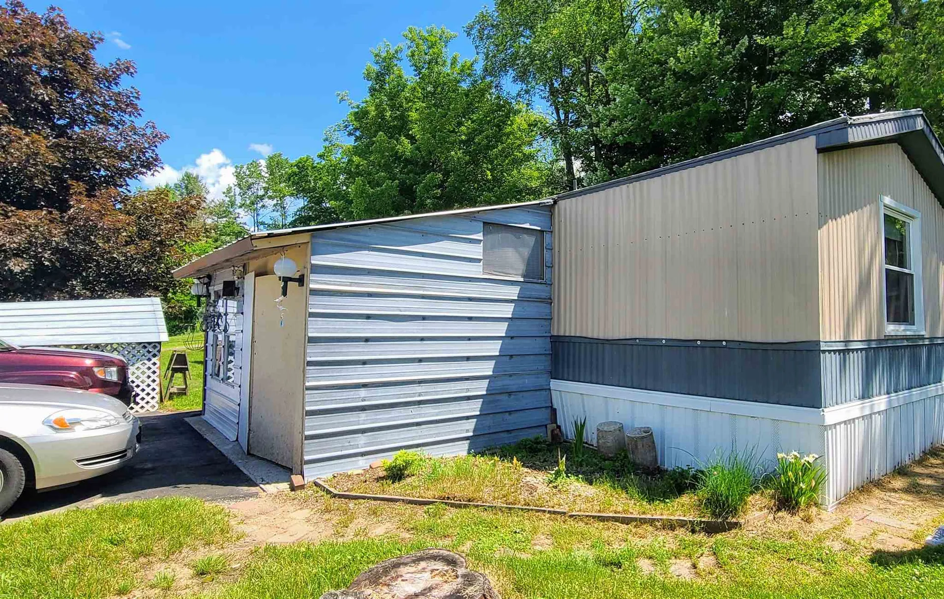 11 Bellic Street Claremont NH 03743