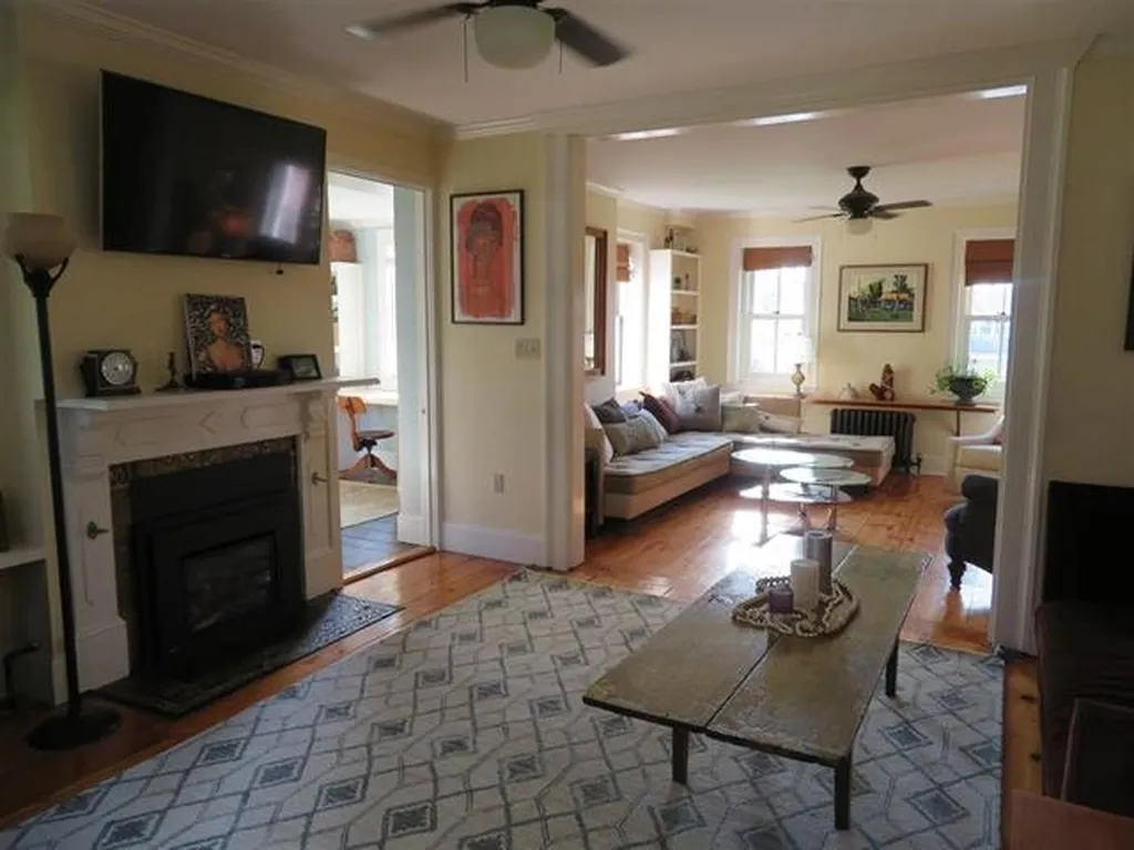 11 Chestnut Street Exeter NH 03833