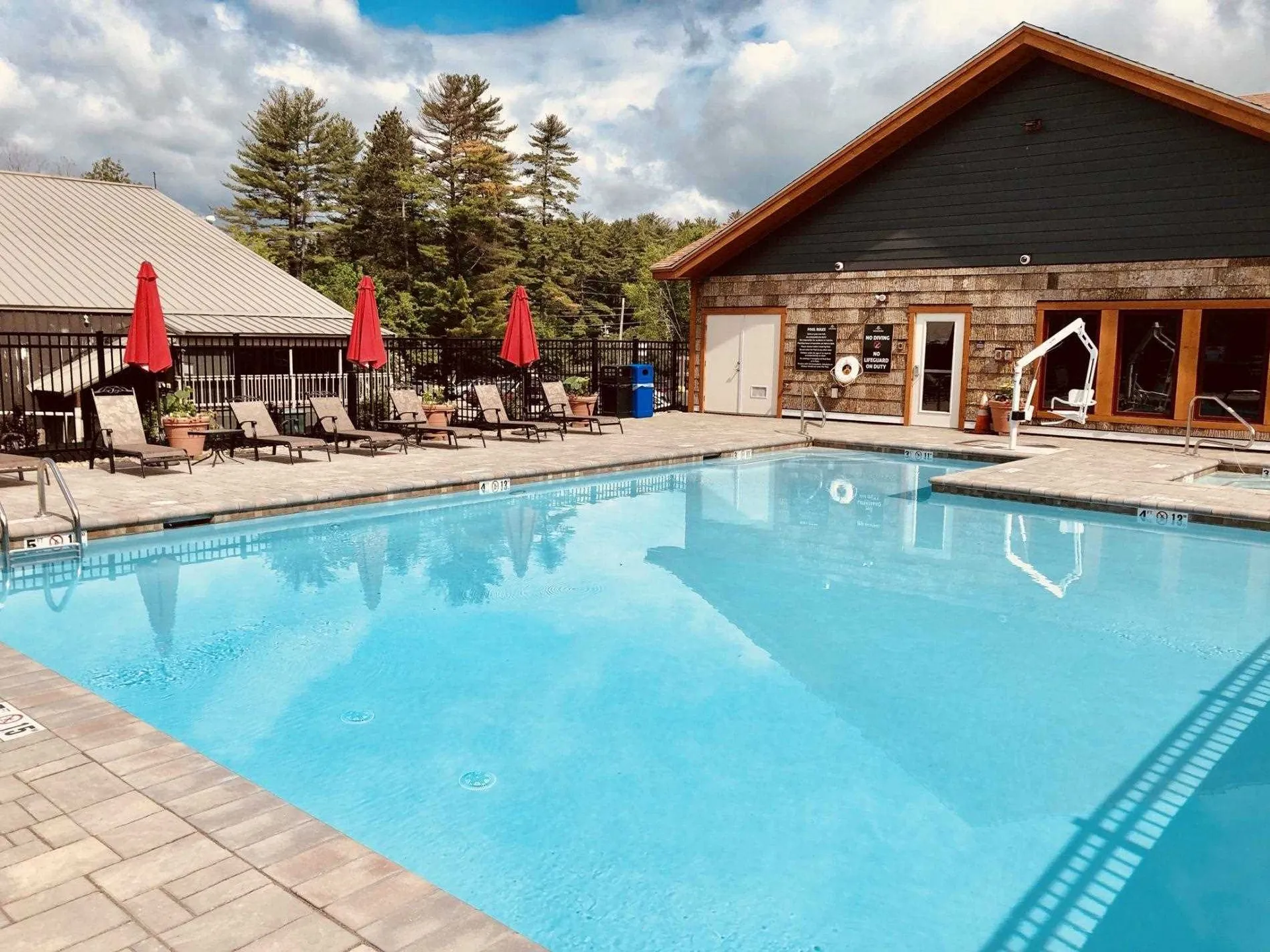 235 Skimobile Road Conway NH 03818