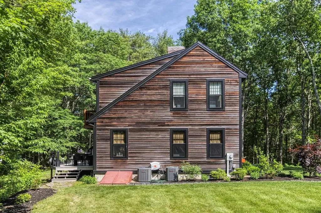 15 Hayes Road Madbury NH 03823
