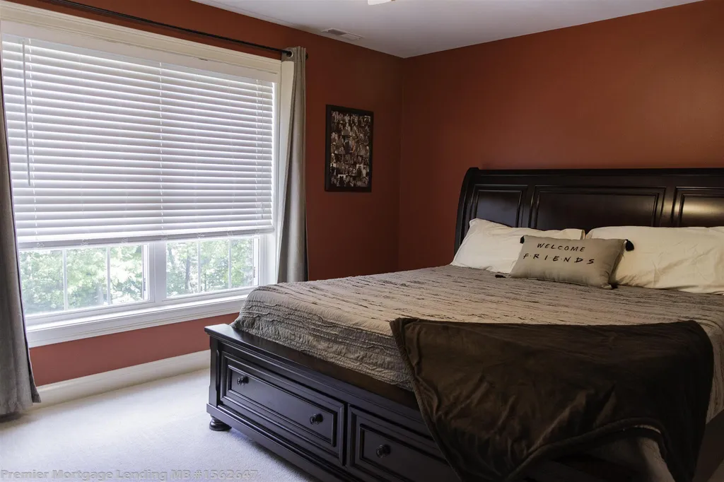 49 Lannan Drive Pelham NH 03076
