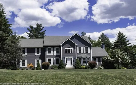 49 Lannan Drive Pelham NH 03076