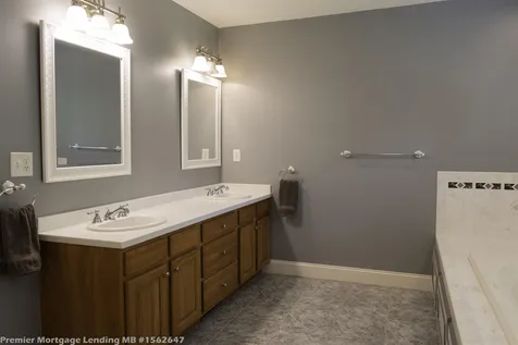 49 Lannan Drive Pelham NH 03076