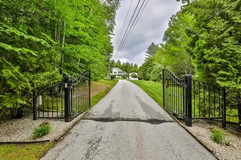38 Rockwood Terrace Auburn NH 03032