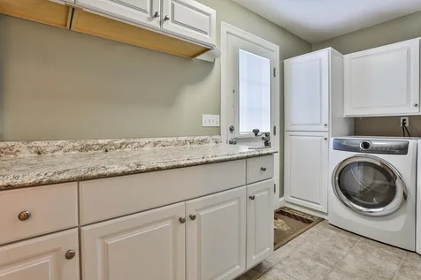 38 Rockwood Terrace Auburn NH 03032