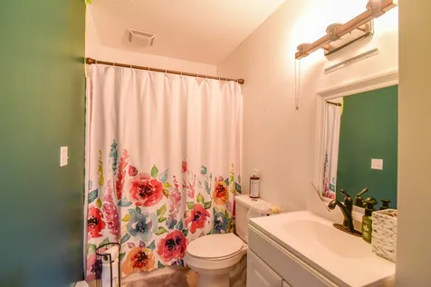 4 Bean Hill Road Northfield NH 03276