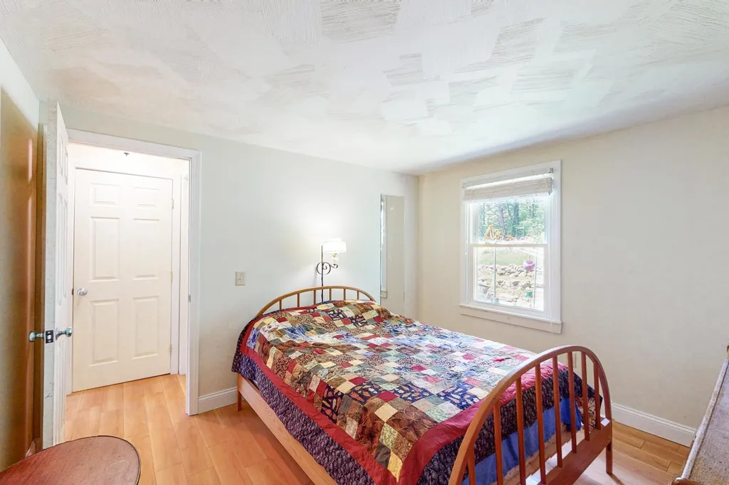 22 Hatch Corner Road Meredith NH 03253