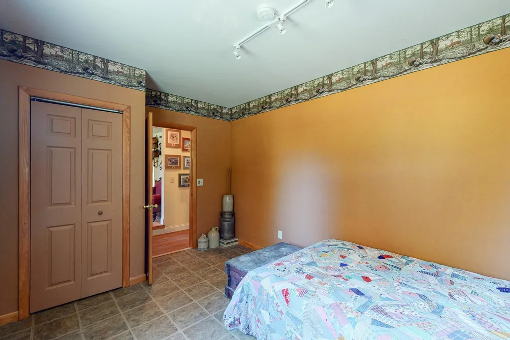 22 Hatch Corner Road Meredith NH 03253