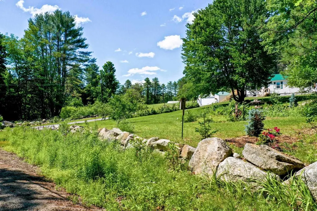 22 Hatch Corner Road Meredith NH 03253