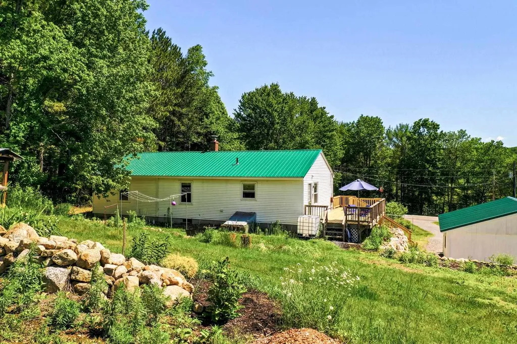 22 Hatch Corner Road Meredith NH 03253