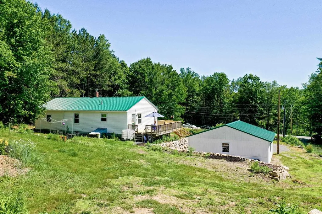 22 Hatch Corner Road Meredith NH 03253