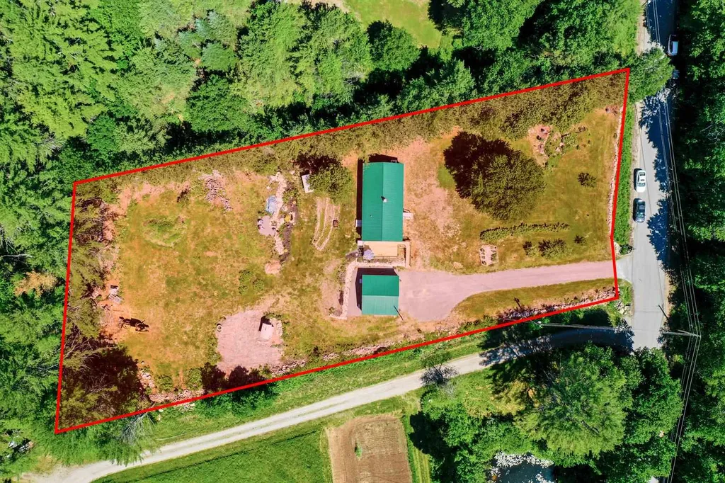 22 Hatch Corner Road Meredith NH 03253