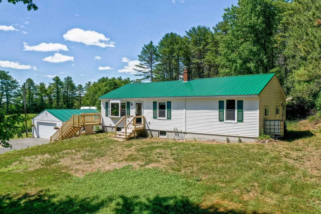 22 Hatch Corner Road Meredith NH 03253