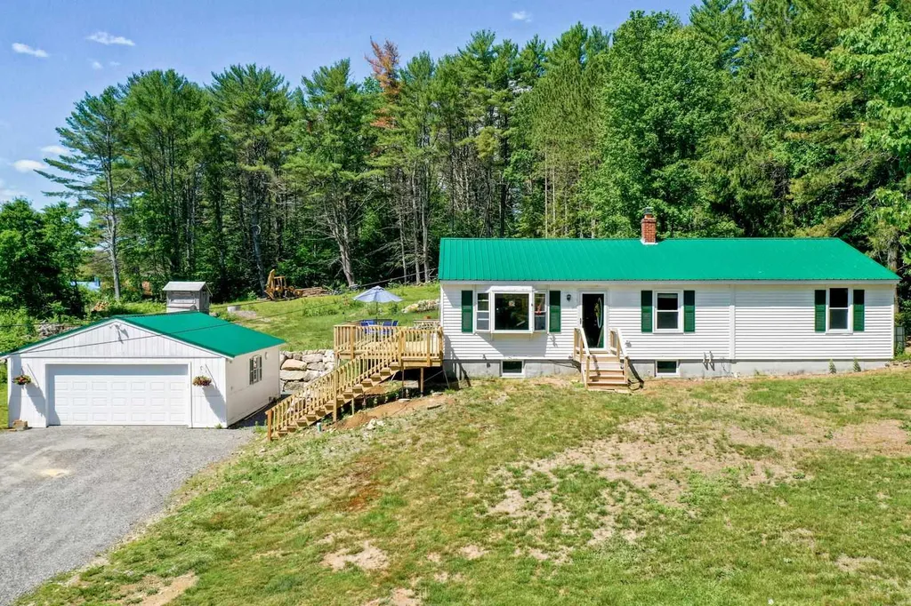 22 Hatch Corner Road Meredith NH 03253