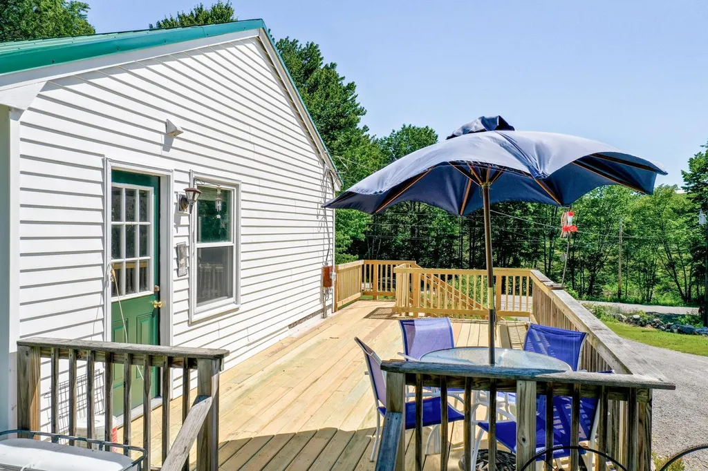 22 Hatch Corner Road Meredith NH 03253