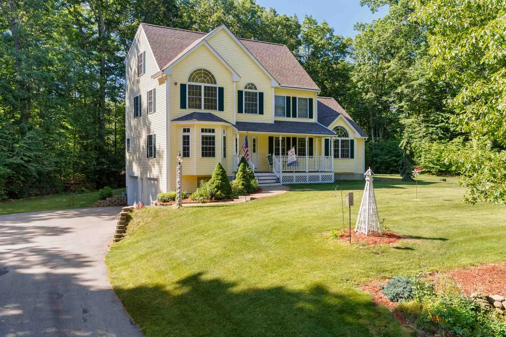 8 Walnut Farm Road Newton NH 03858