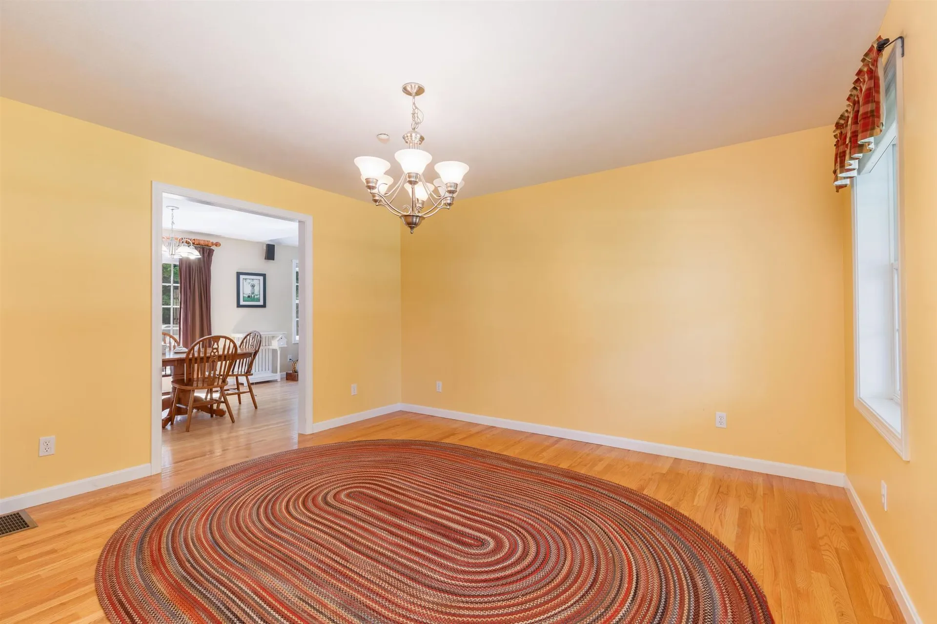 8 Walnut Farm Road Newton NH 03858