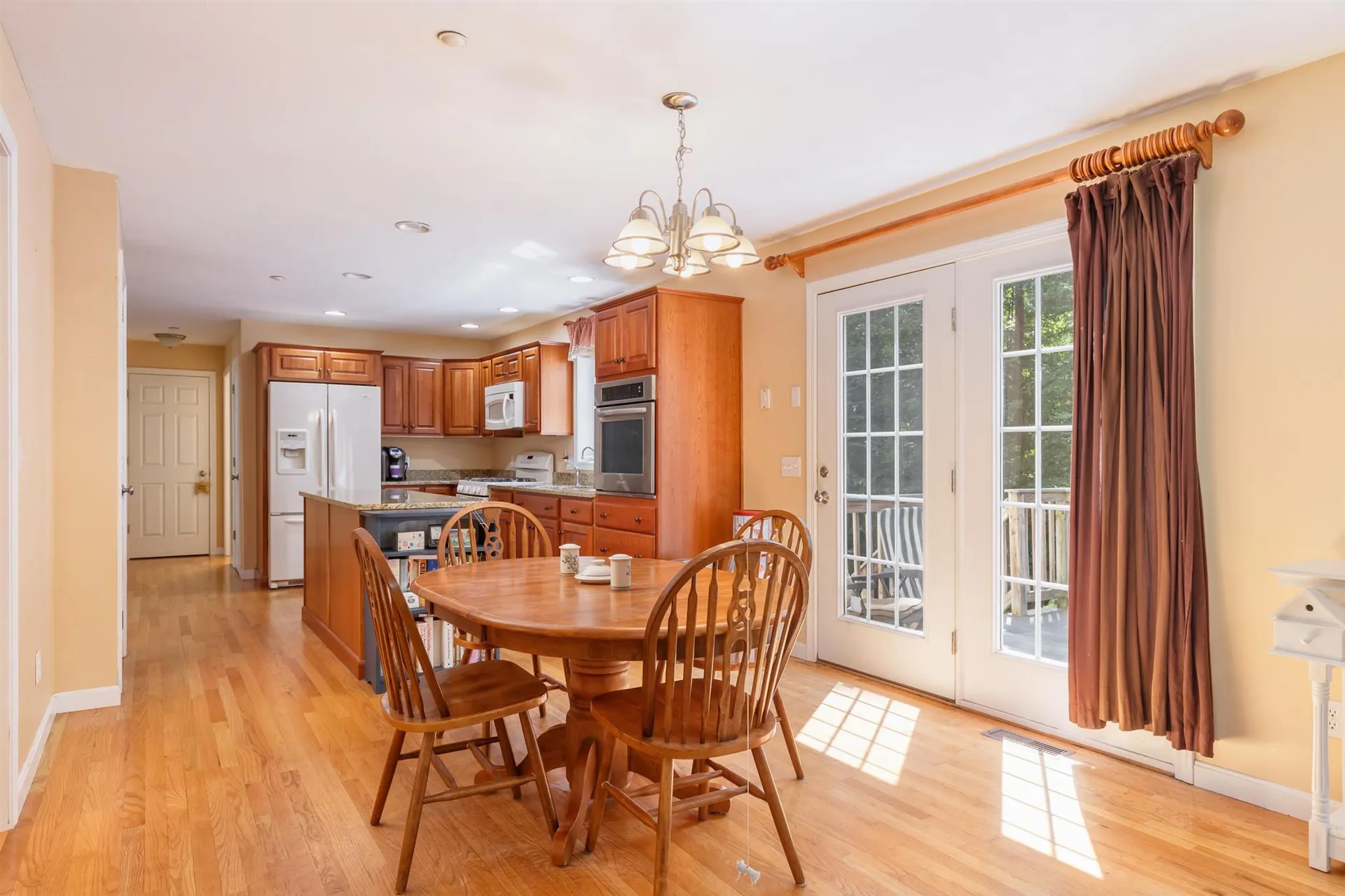 8 Walnut Farm Road Newton NH 03858