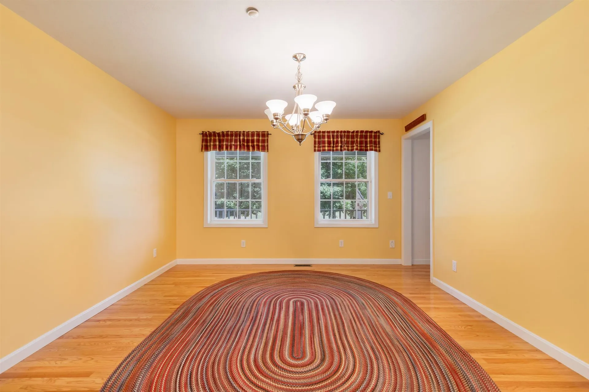 8 Walnut Farm Road Newton NH 03858
