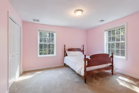 8 Walnut Farm Road Newton NH 03858