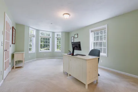 8 Walnut Farm Road Newton NH 03858