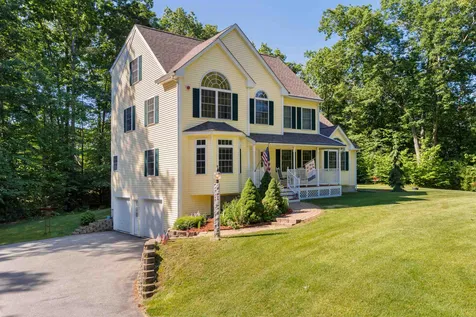 8 Walnut Farm Road Newton NH 03858