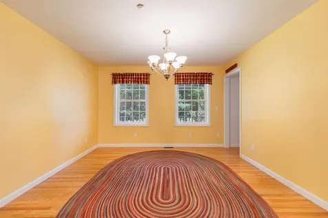 8 Walnut Farm Road Newton NH 03858