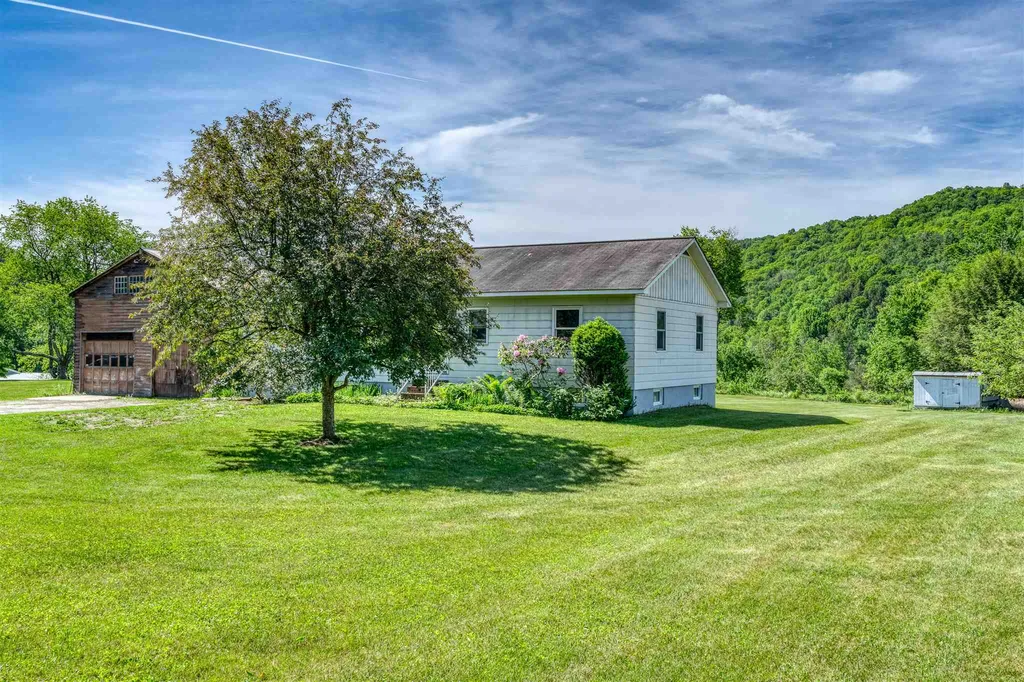 15 East Randolph Road Chelsea VT 05038