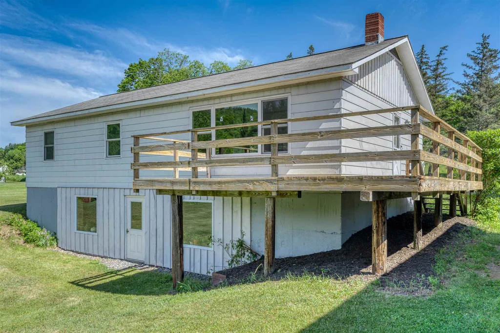 15 East Randolph Road Chelsea VT 05038